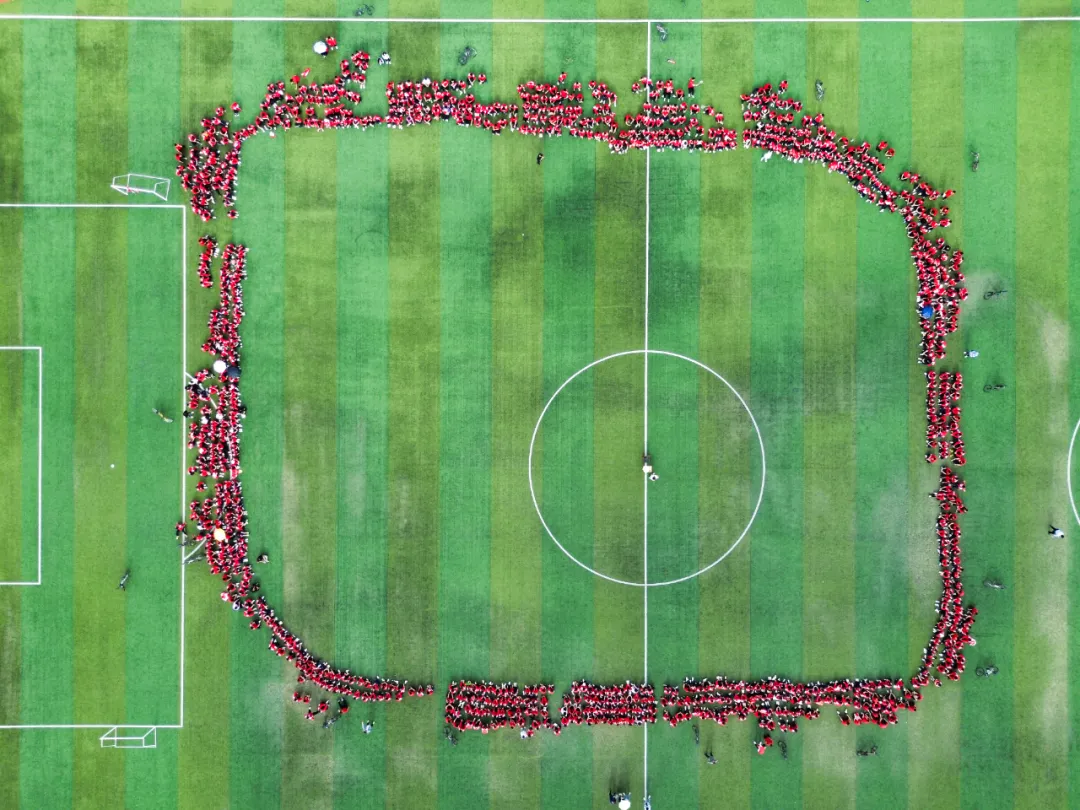 趣运动，悦青春——高二年级举办体育趣味活动